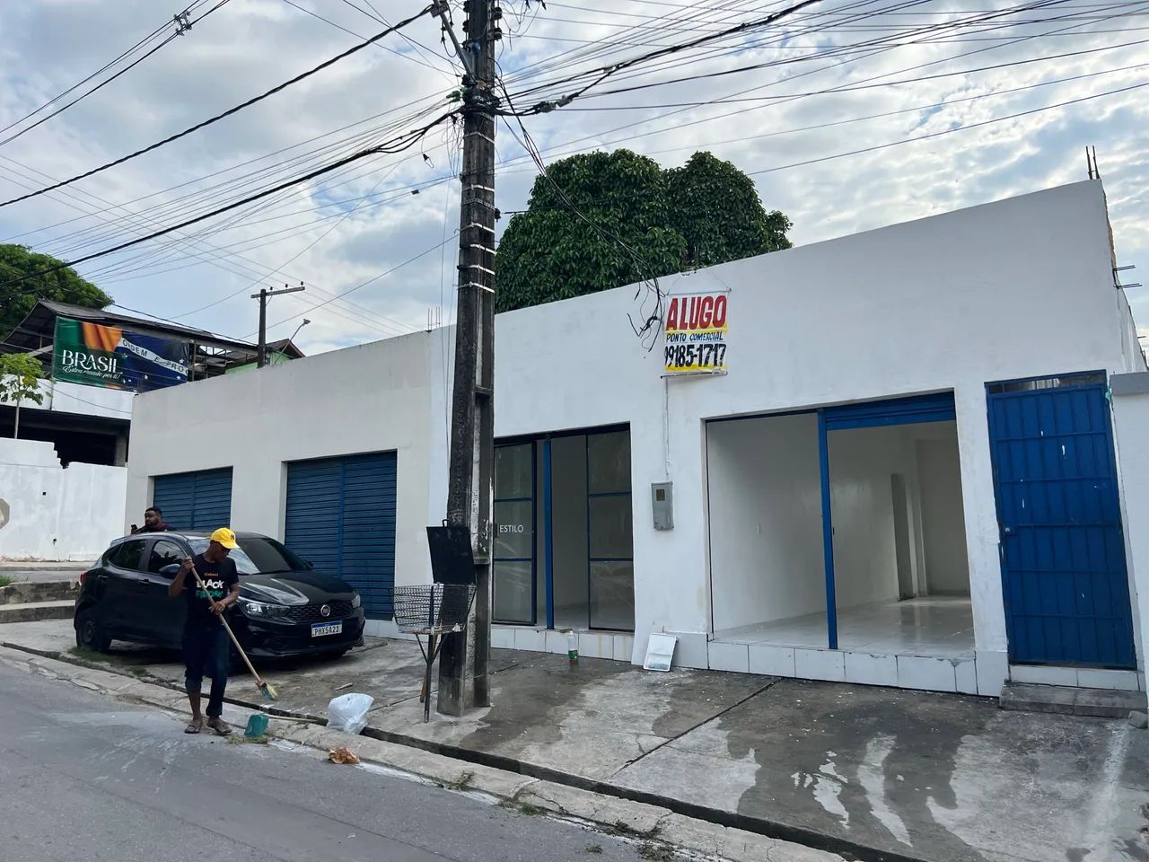 Alugo ponto comercial no bairro Japiim na rua monte castelo próximo à feira do morrinho 