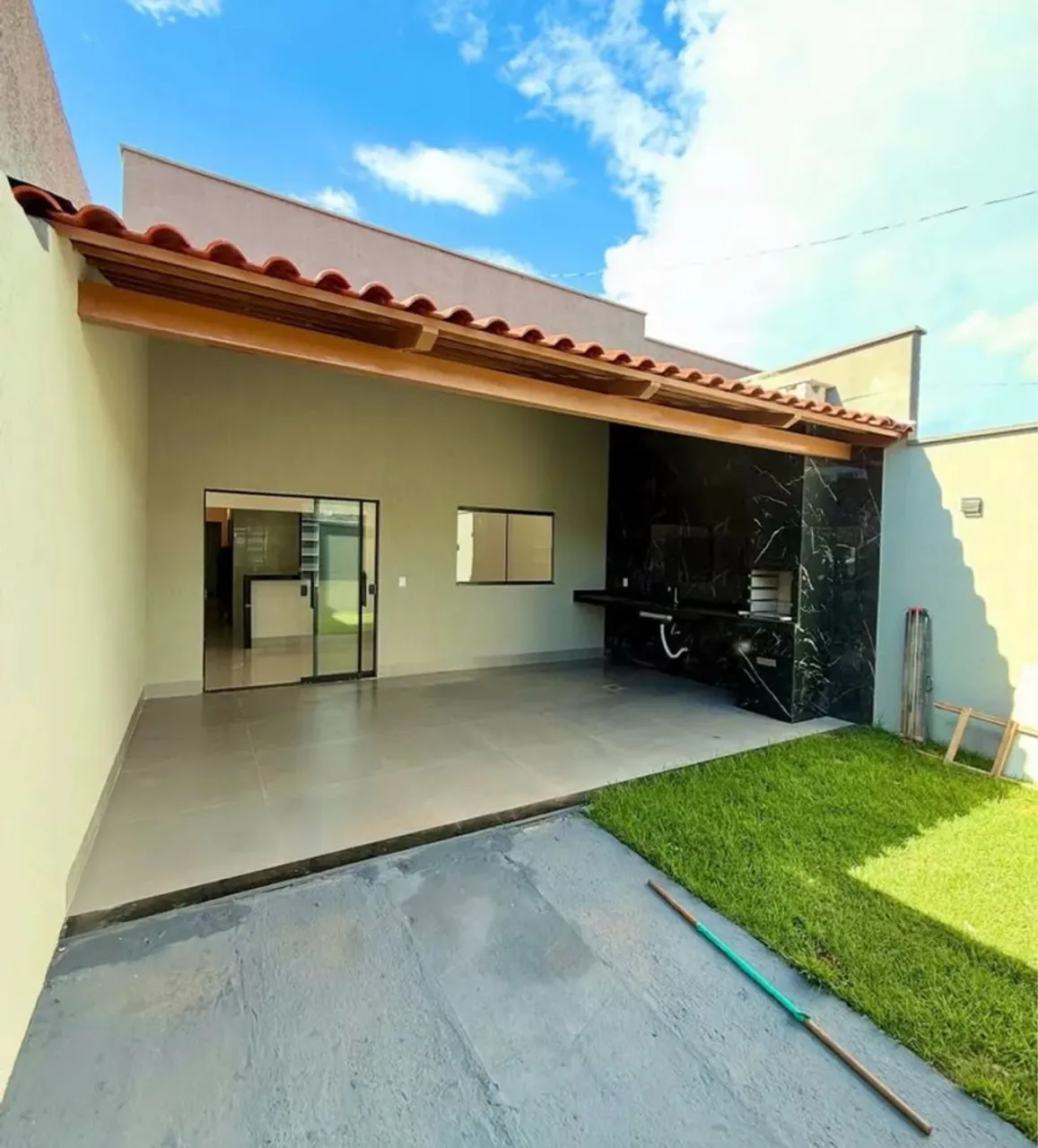 LM - CASA NO EUSTÁQUIO GOMES
