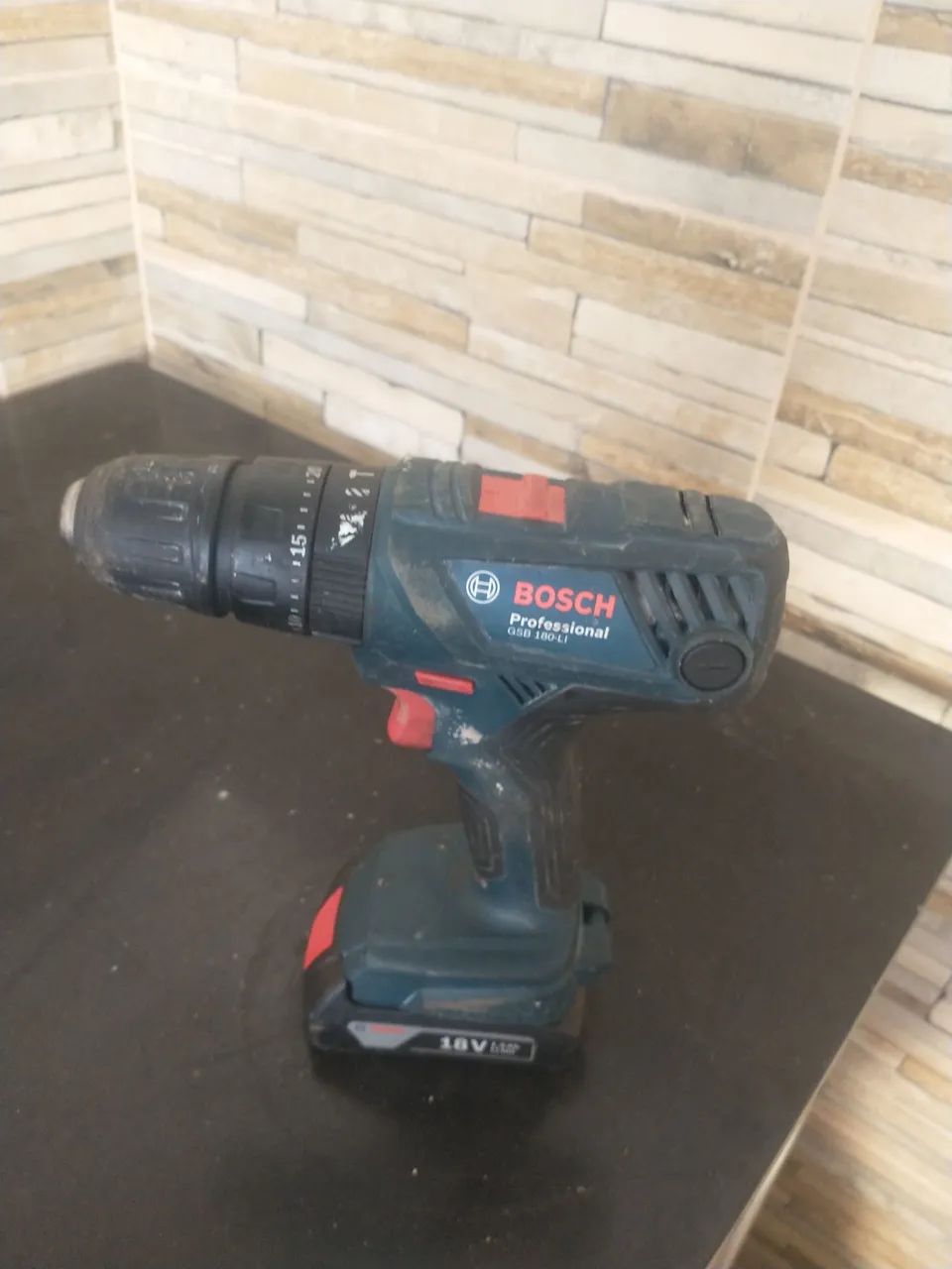 Furadeira/Parafusadeira Bosch GSR 180-LI 18V