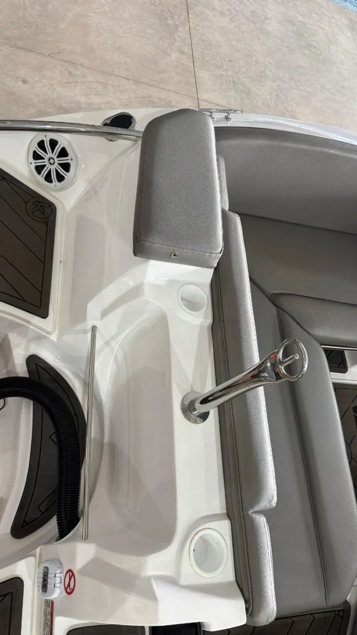 Ventura 205 Pouquíssimas horas de uso  - Foto 9