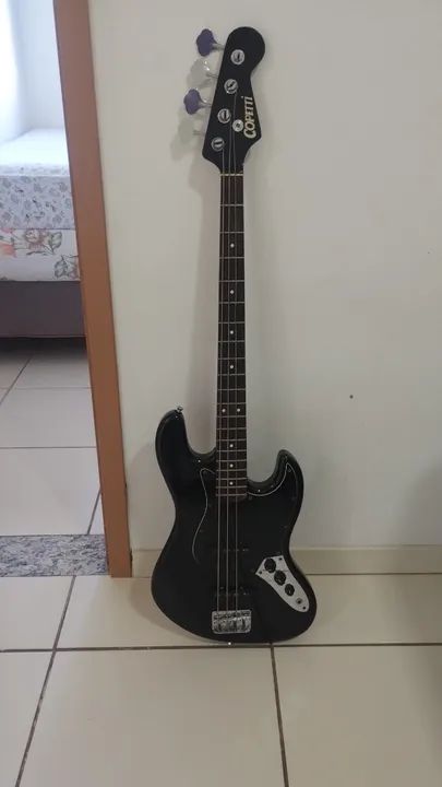 Vendo contar baixo copetti 4 cordasconservado faltando apenas 1 corda  - Foto 2