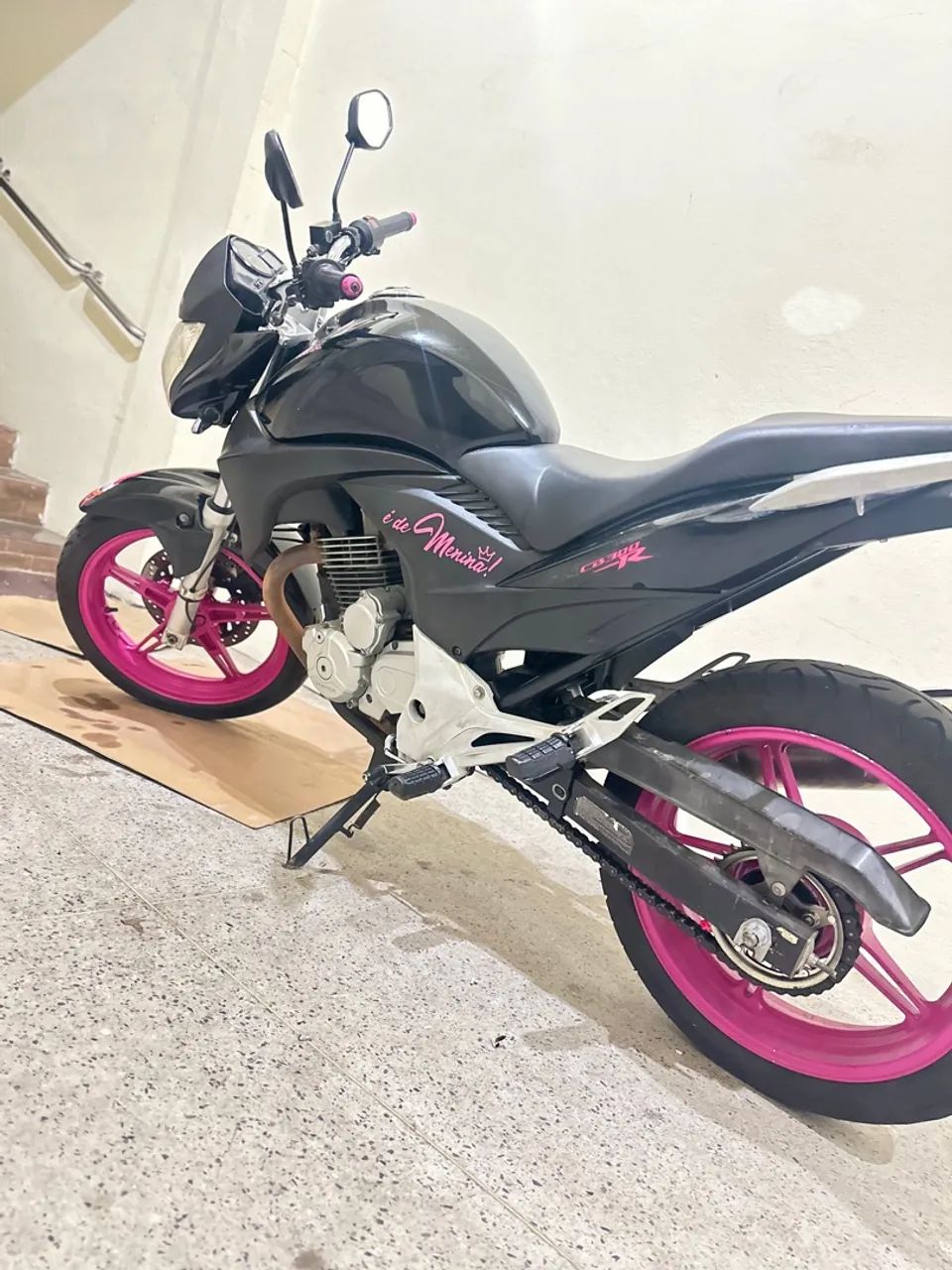 Vendo cb300 ano 2010 modelo 2011  - Foto 2