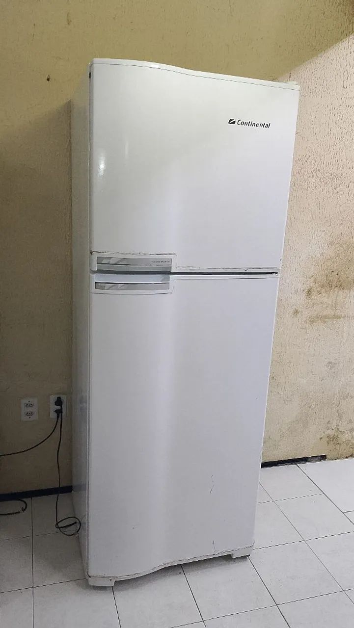 Vendo geladeira funcionando perfeitamente 