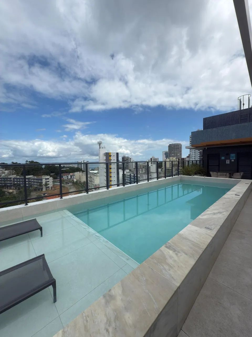 Quarto e Sala com Varanda no Edifício Blue Barra, 36m², nascente - Foto 4