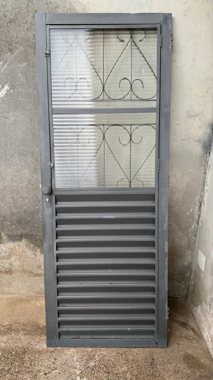Porta de ferro64595629121154120