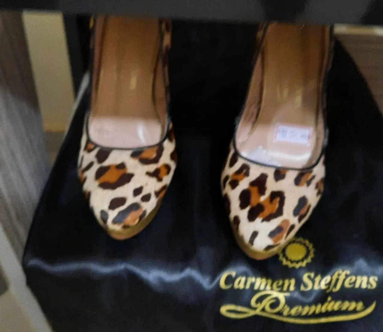 Sapato social de salto Carmen steffens
