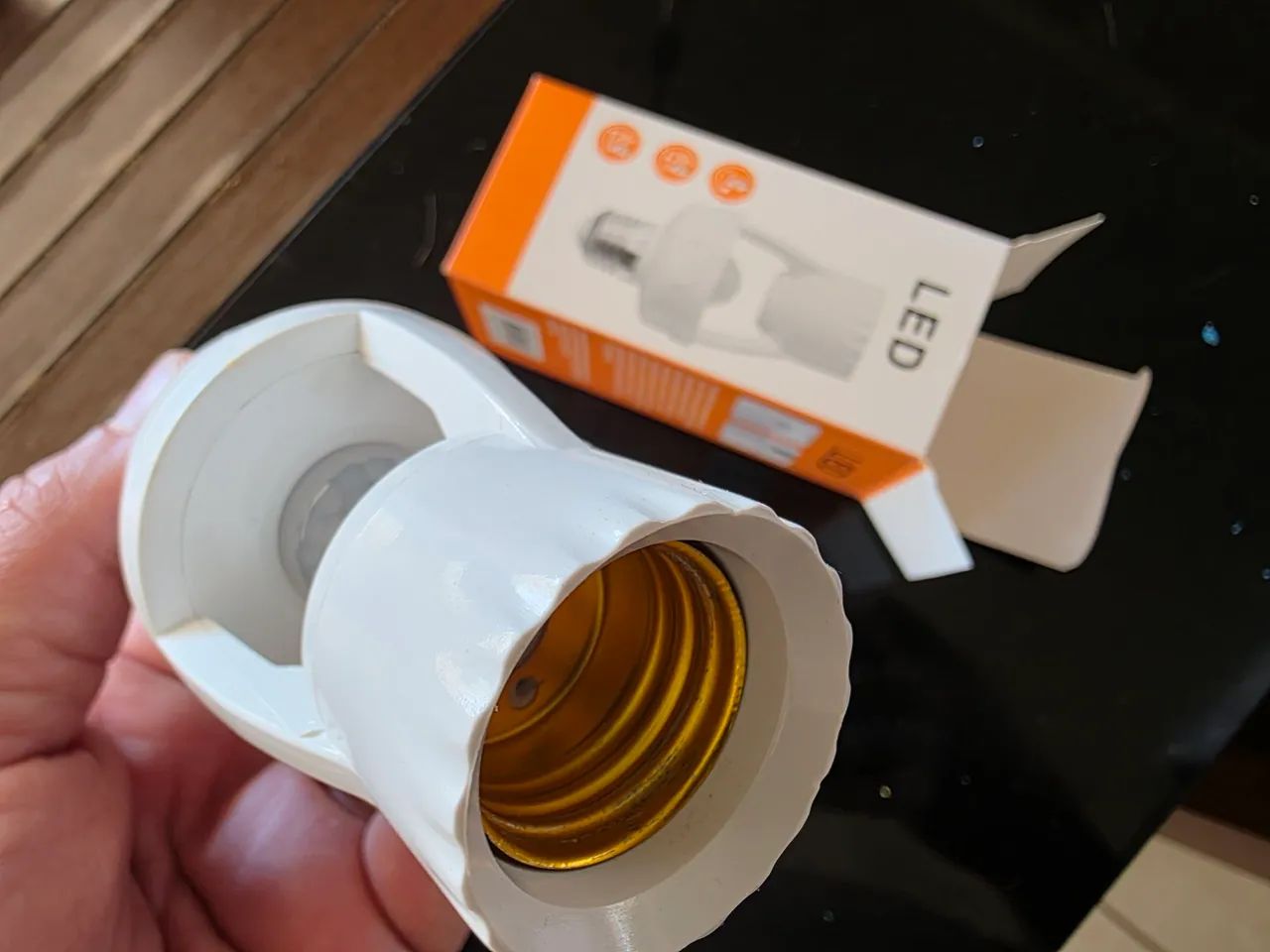 Sensor Inteligente de Presença para Lâmpada E27 - Foto 2