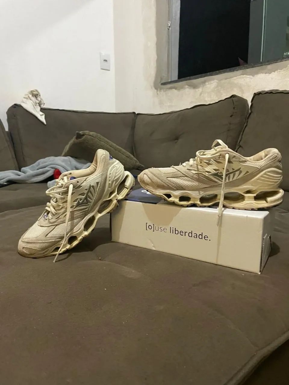 Tênis Mizuno Wave Prophecy LS flor de lótus 