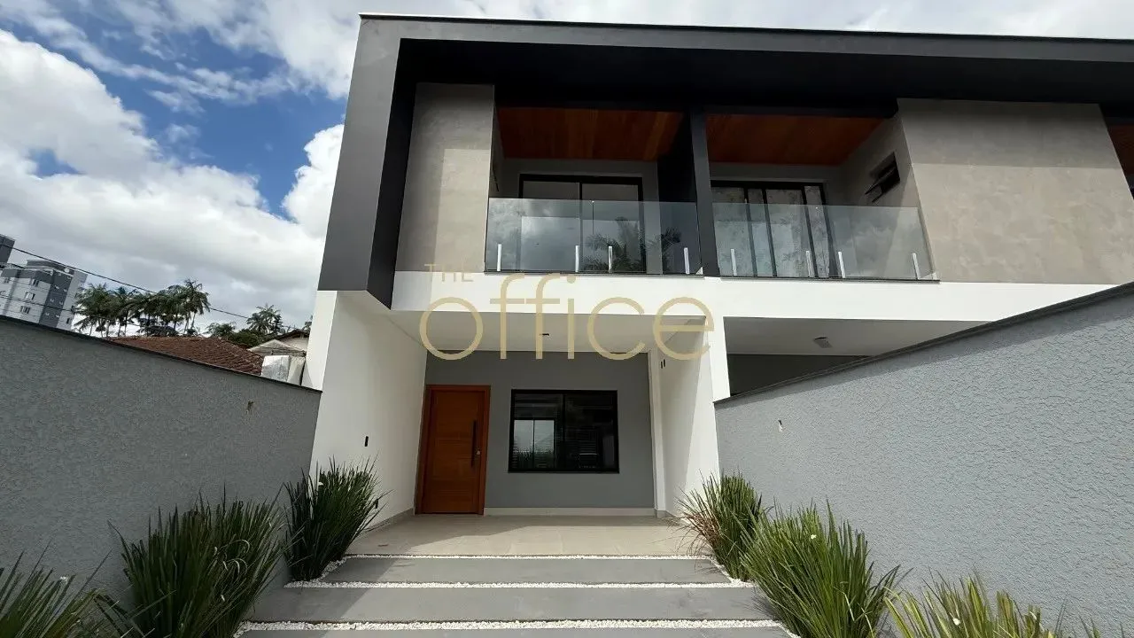 Sobrado RESIDENCIAL em JOINVILLE - SC, FLORESTA