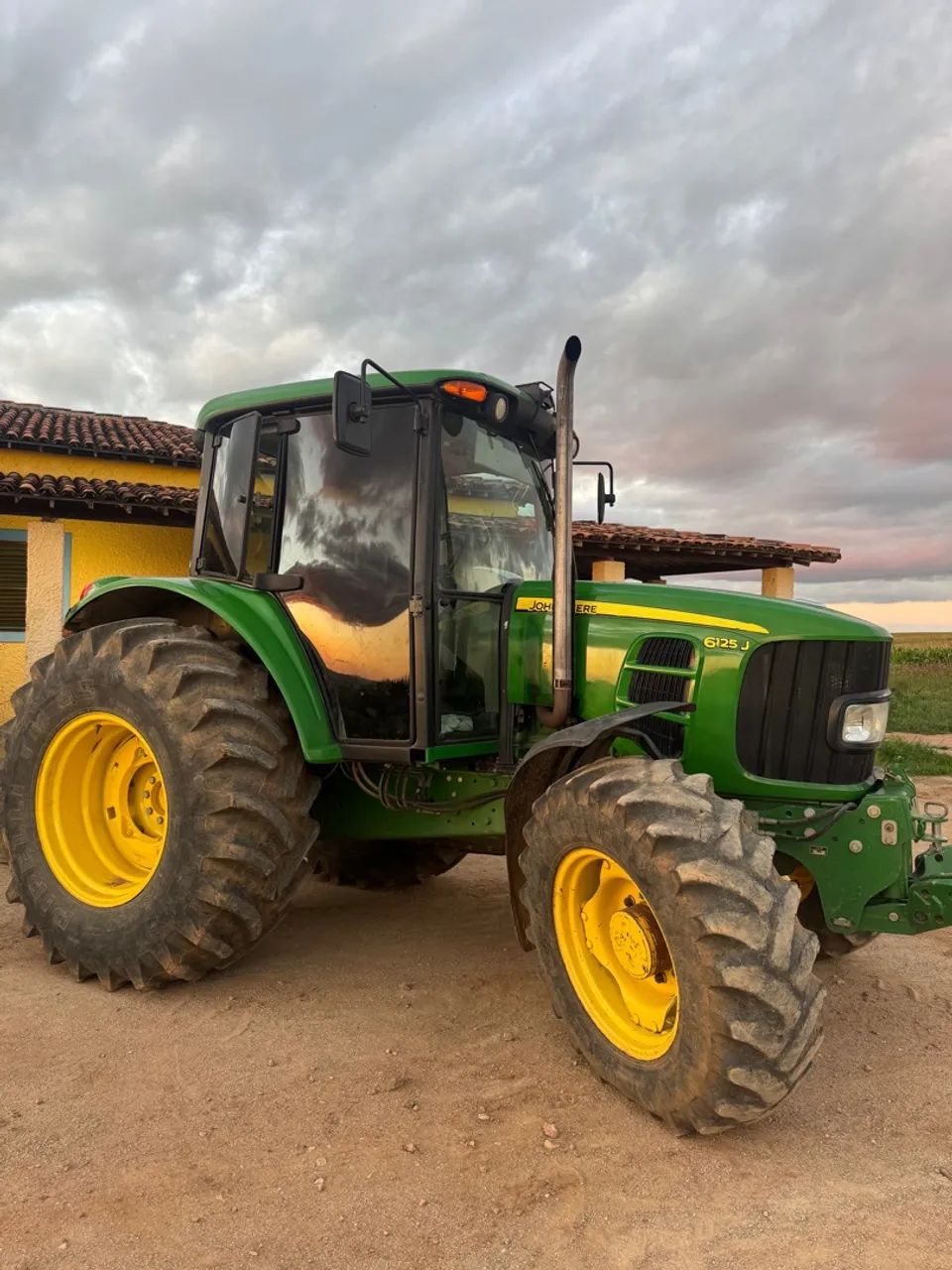 Trator John Deere 6125J 2023 + grade 20 discos  - Foto 4