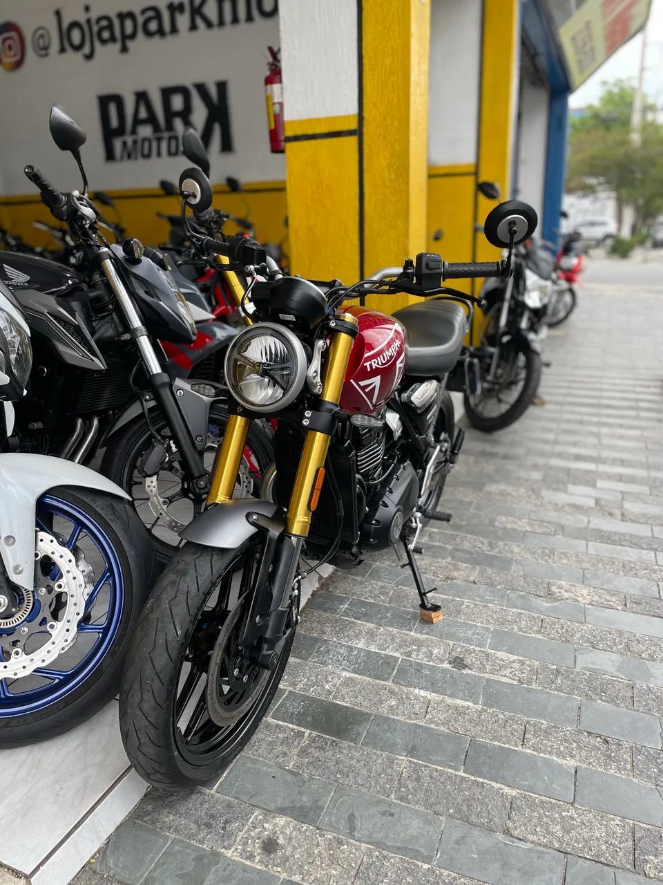 TRIUMPH Speed 400 ano 2025 - Foto 4