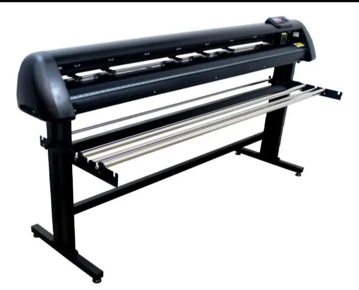 Plotter recorte de 135cm - troco por iPhone 