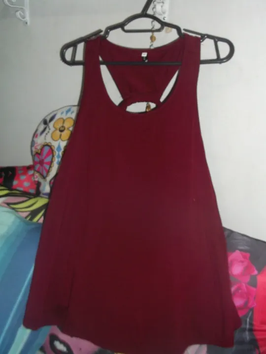 blusa bordô