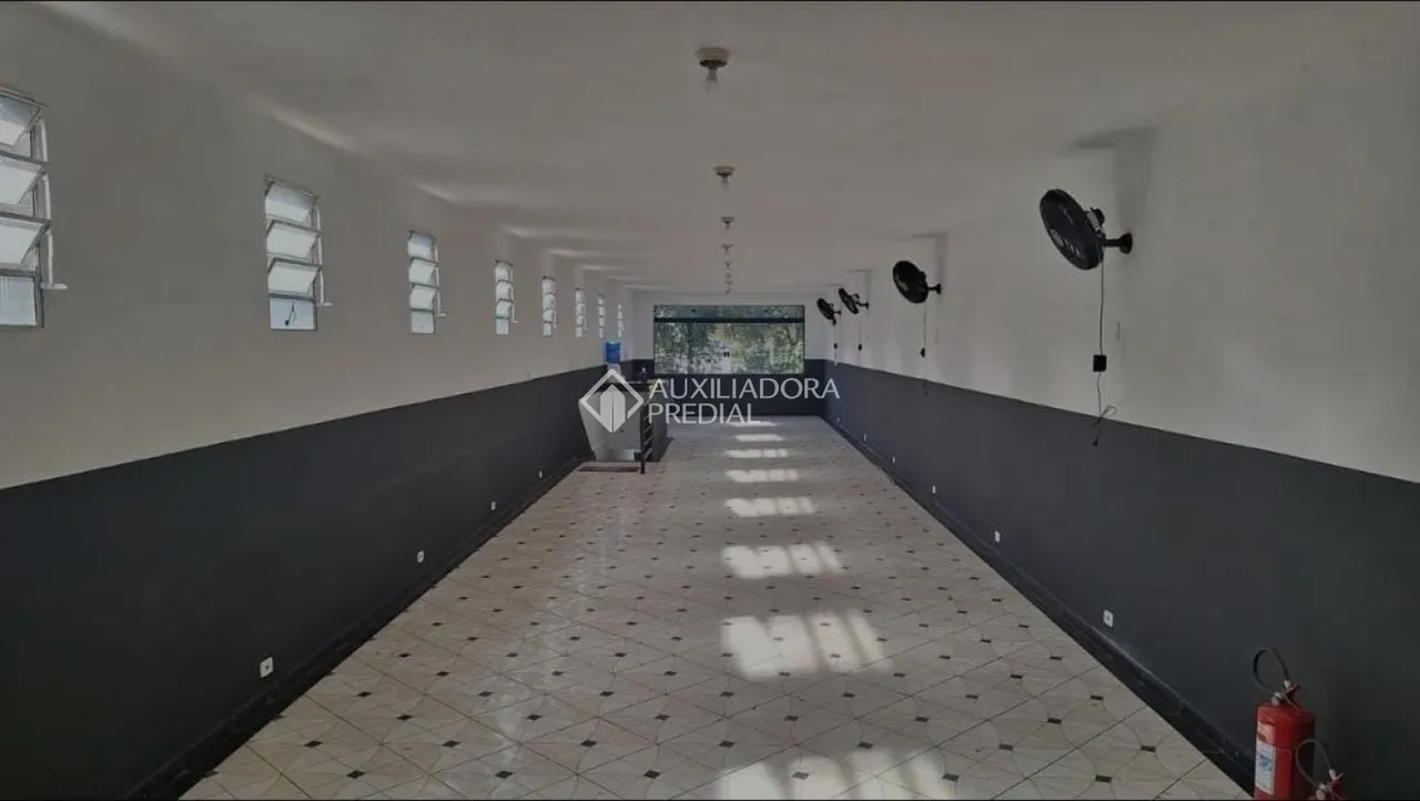 GRANDE OPORTUNIDADE EM MAUÁ - Salão Comercial com 3 Pavimentos à Venda!
