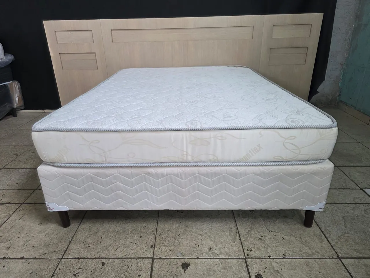 Cama casal padrão magnético - Nipoline