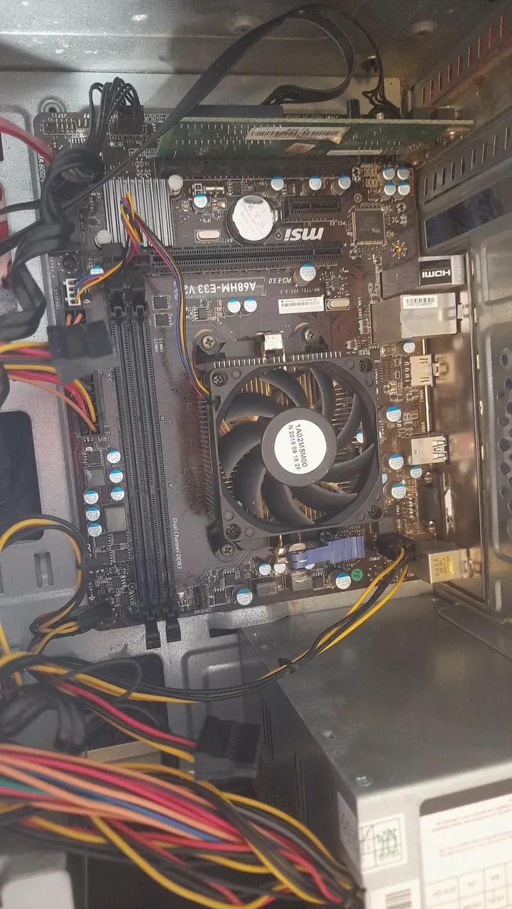 CPU C3Tech com 4 Gigas RAM  - Foto 5