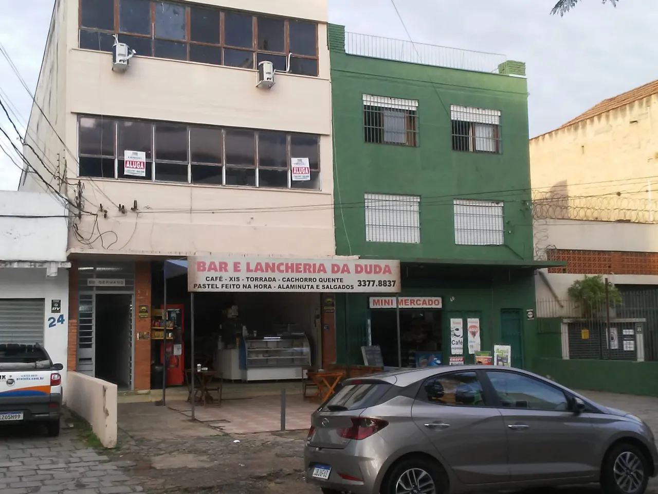 Sala com 161m² na Rua Felix da Cunha, próximo da Av. Farrapos