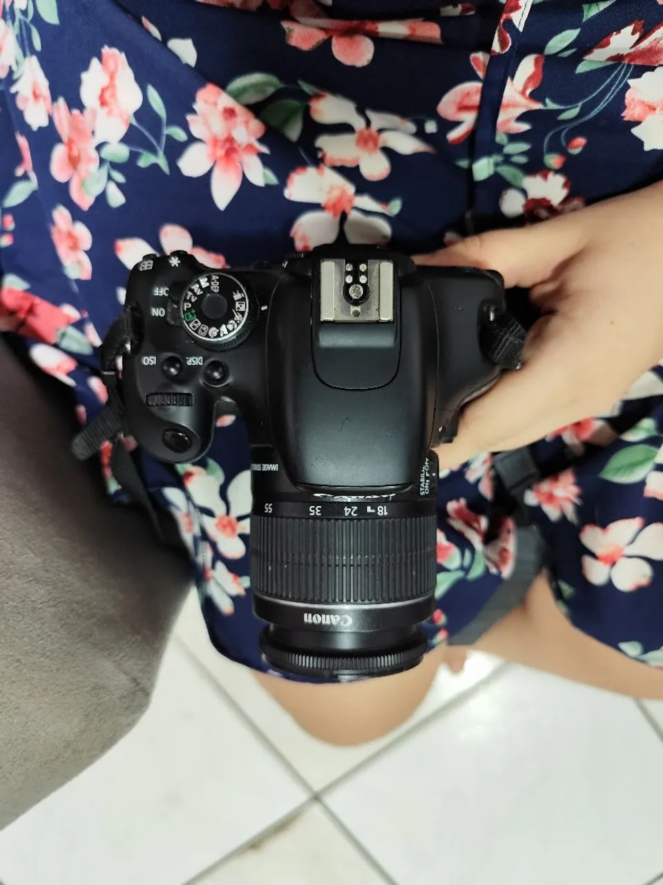 Camera fotográfica - Canon Rebel EOS T3i
