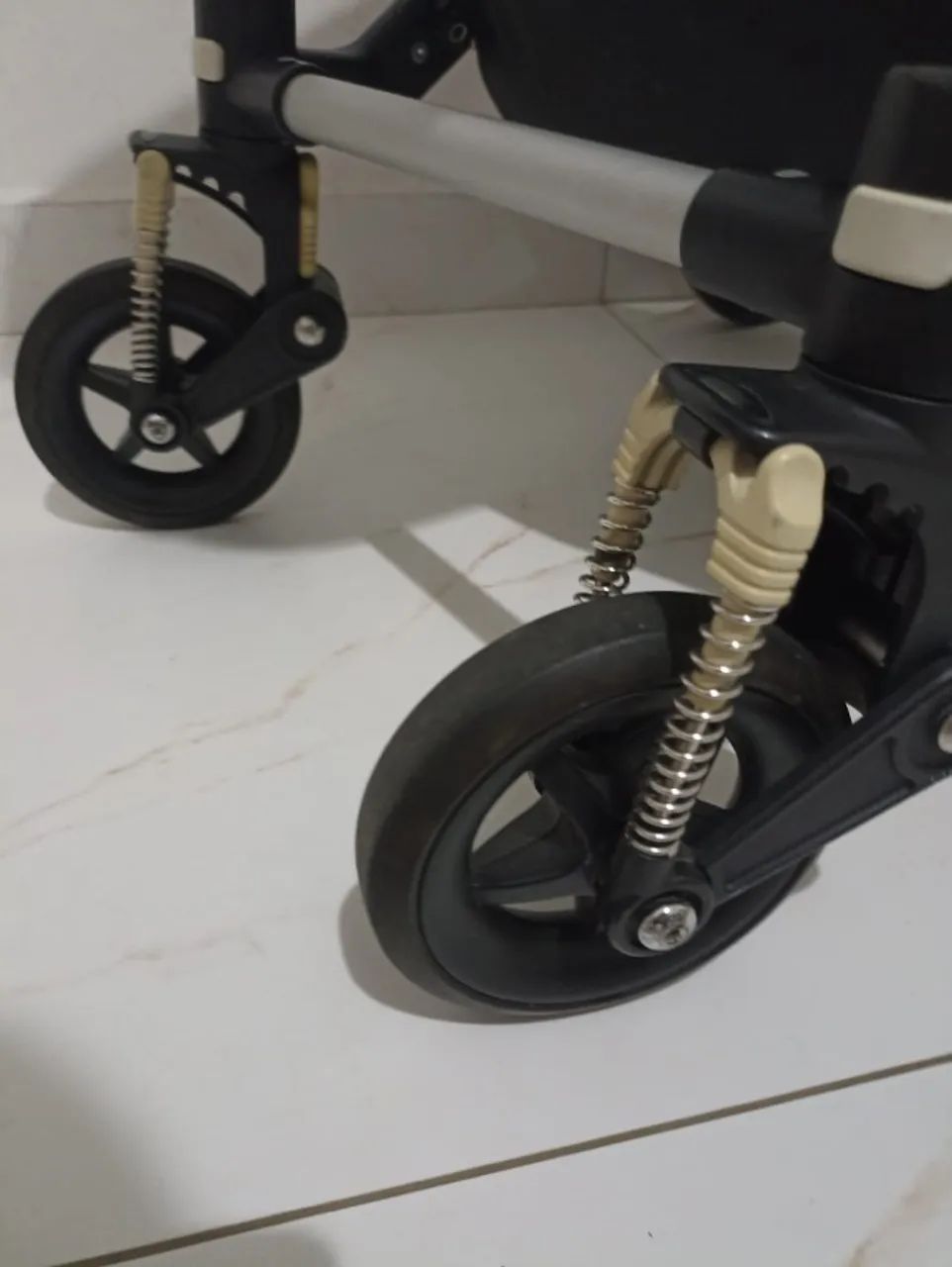 Carrinho de Bebê - bugaboo cameleon (importado) - Foto 6