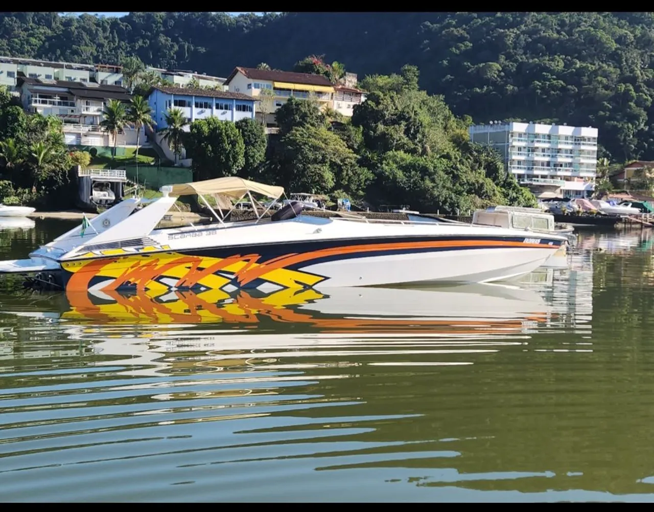 INTERMARINE SCARAB 38