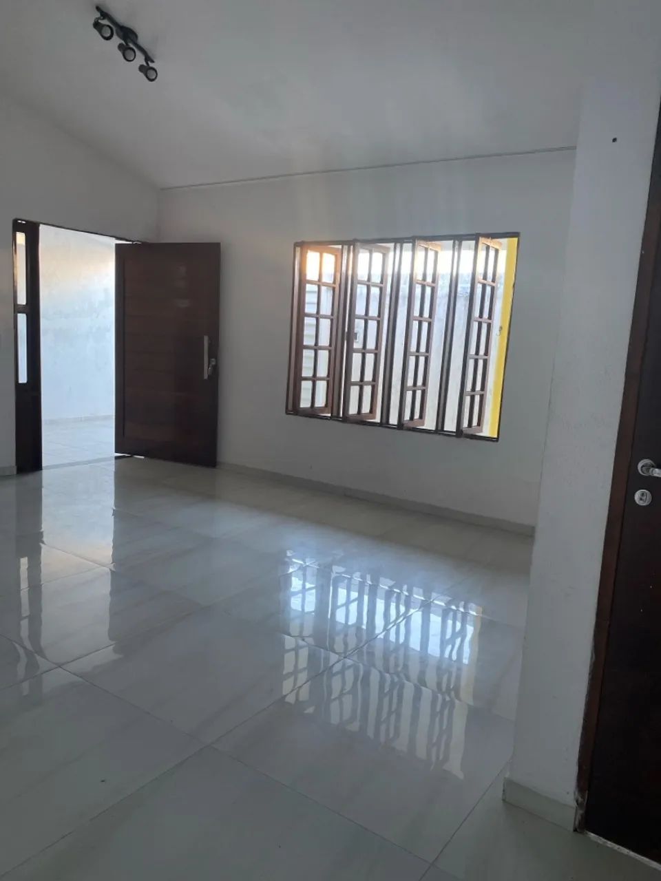 Excelente casa com seis quartos no conjunto Samambaia - Foto 5