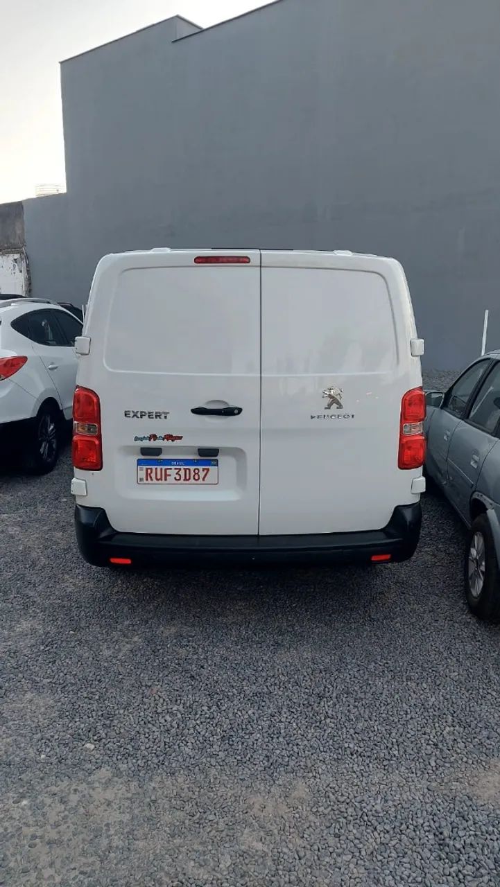Expert Cargo Furgão 1.5 Diesel 2022/2022 apenas R$ 127.900,00 - Foto 2