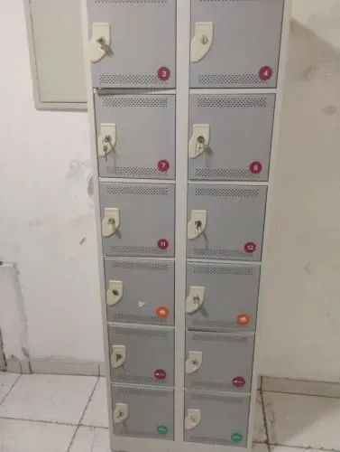Armarinho de Aço com 12 portas e Chaves - Foto 4