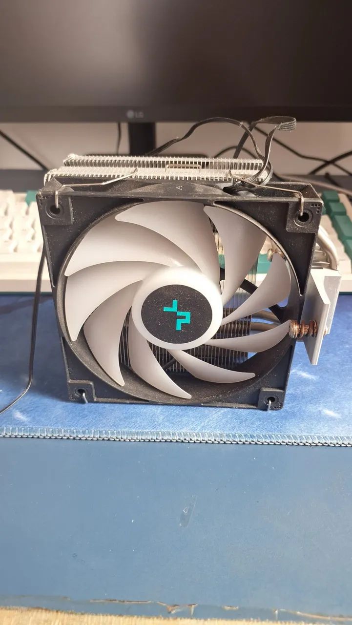 Cooler de ar DEEPCOOL AG400 ARGB PWM