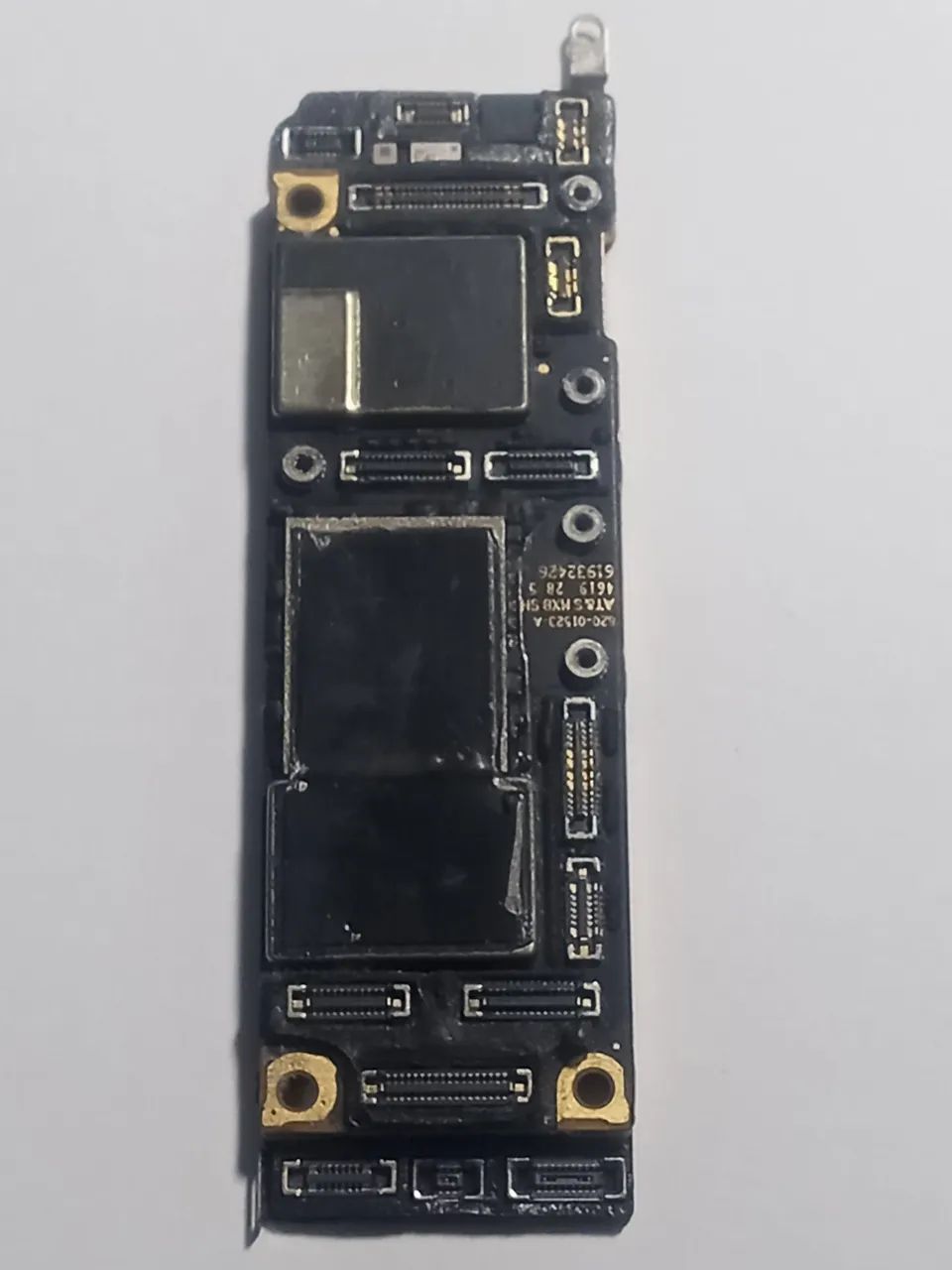 Placa mãe iPhone 11 funciona mas não dar imagem 