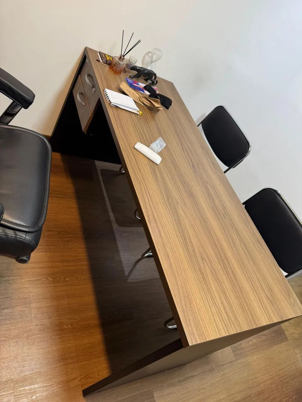Mesa Escritório com Gaveta  - Foto 2