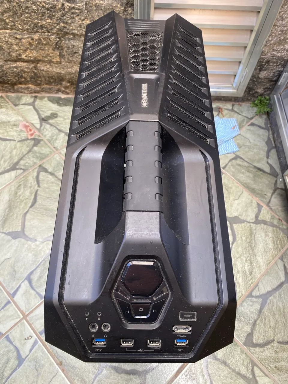 Gabinete CoolerMaster Storm Trooper preto