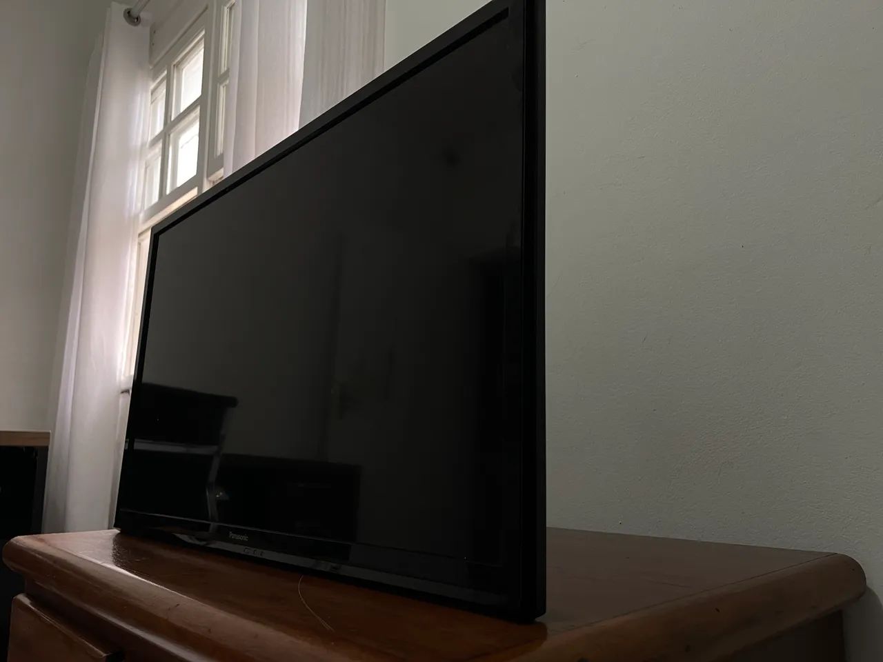 TV Panasonic 32? LCD VIERA - Com 2 Entradas HDMI e USB - Excelente Estado - Foto 2