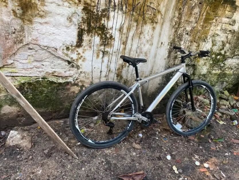 Bicicleta nova em folha  - Foto 2