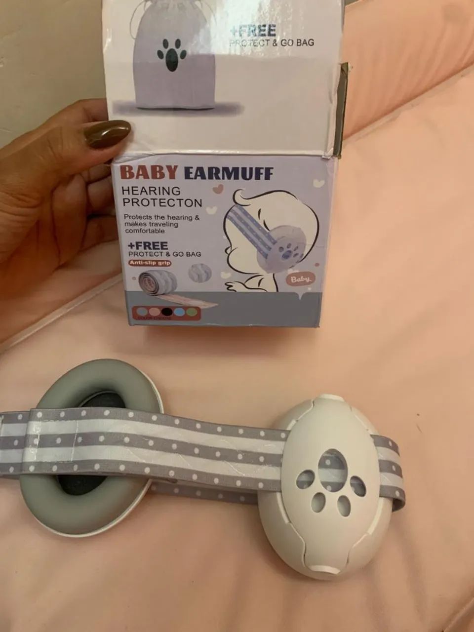 Proteção de orelha para bebês 