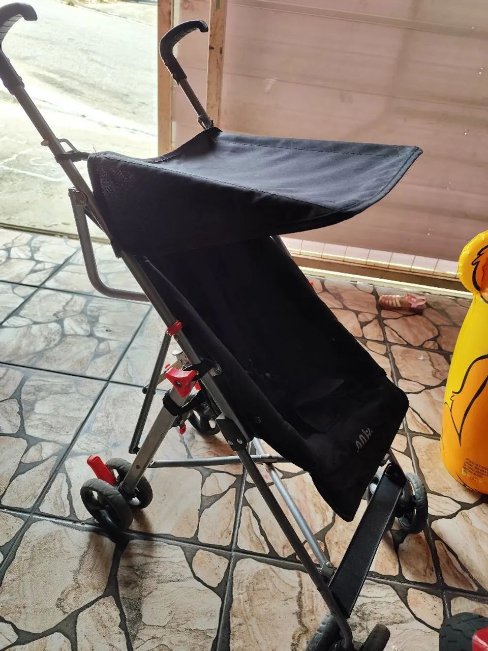 Carrinho guarda chuva 