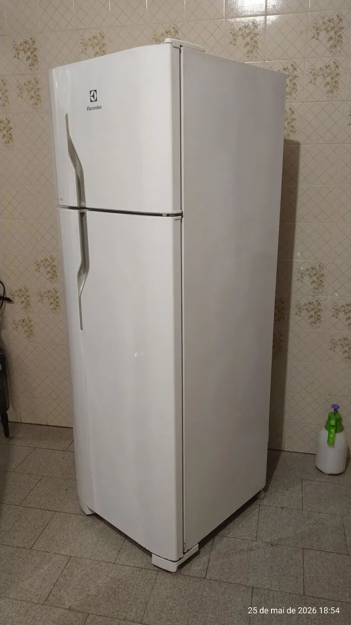 Refrigerador Eletrolux DC35A 260 Litros - Foto 2