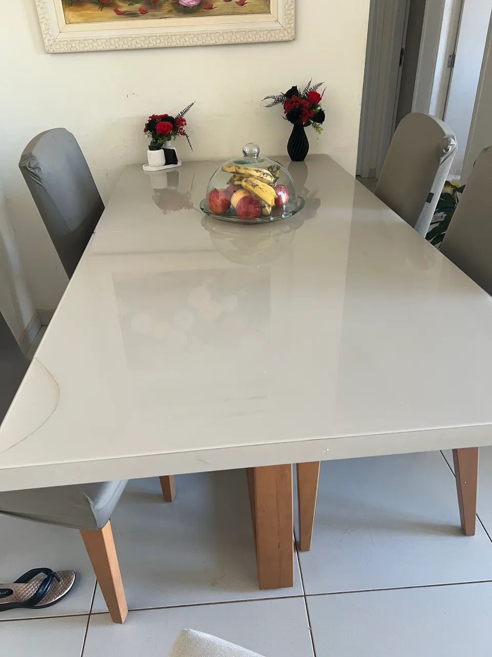 Mesa com 6 cadeiras 