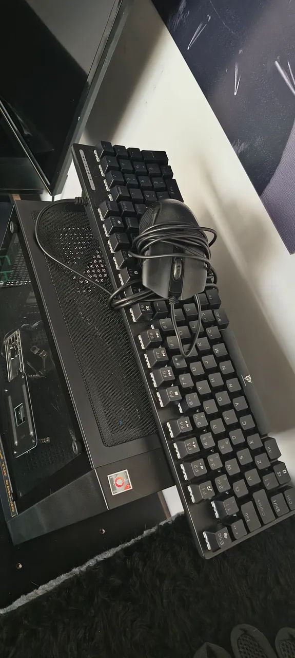 Periféricos mouse e teclado 