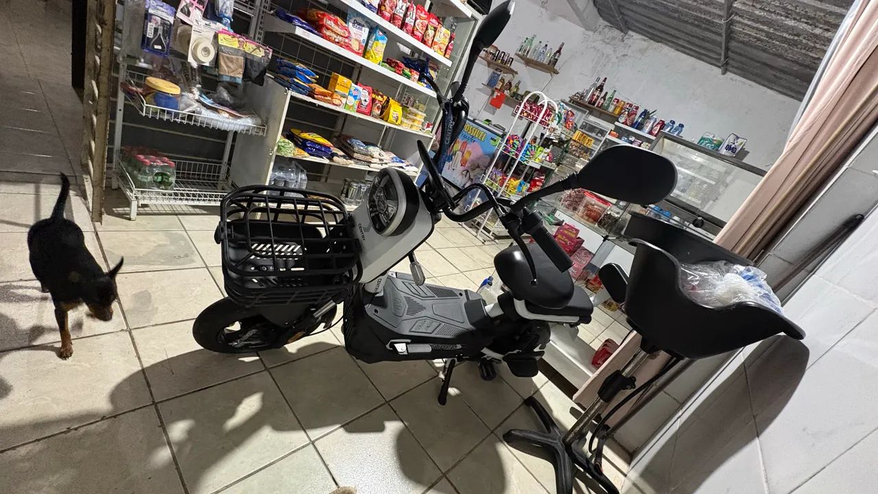 Bicicleta elétrica Nova 1 mês de uso  - Foto 4