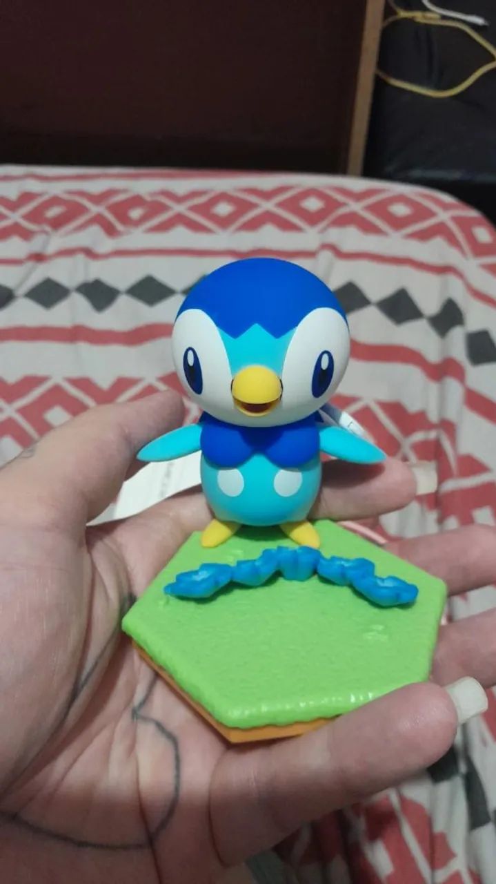 Brinquedo de puxar pokemon piplup