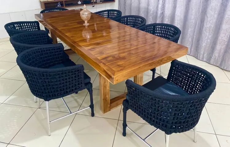 MESA MADEIRA TEKA + POLTRONA ROMA PLUS