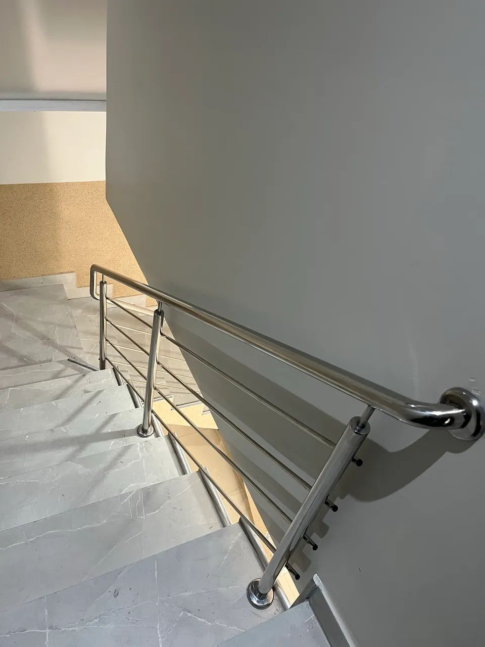 Corrimão em aço inox para escadas e para peito  - Foto 3