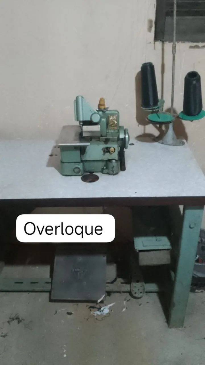 Máquina de costura overloque 