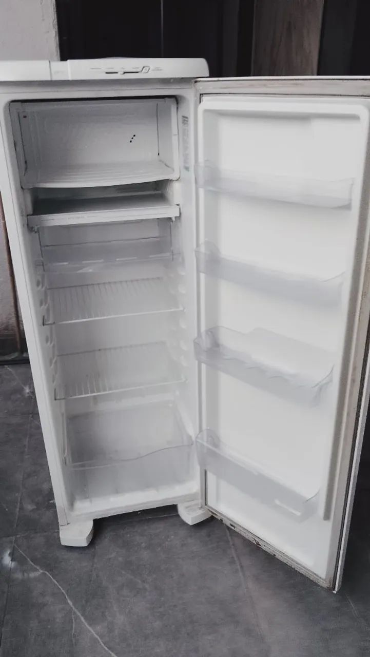 Geladeira Eletrolux  - Foto 4