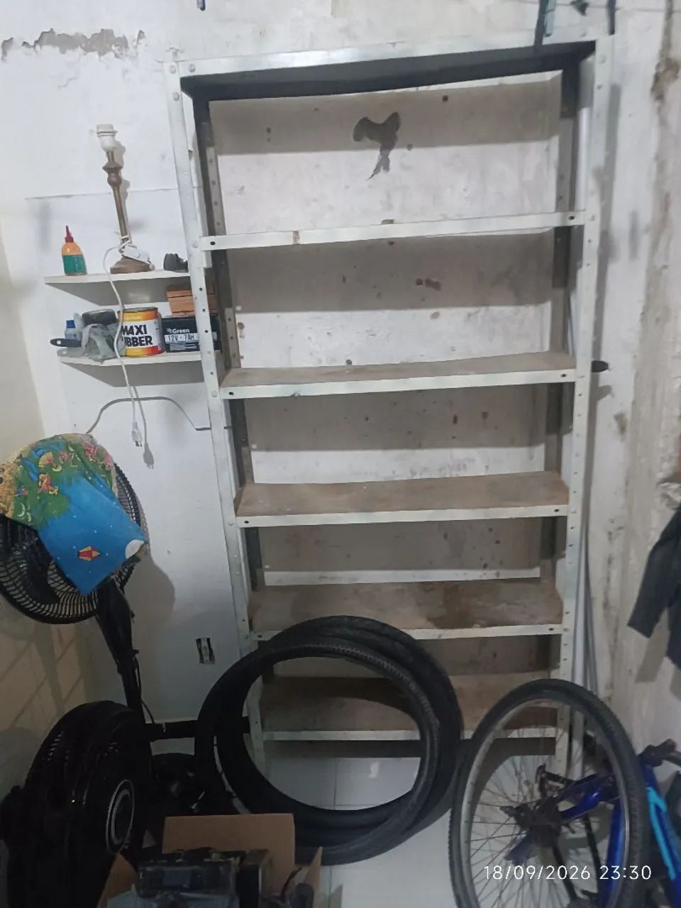 Estante de ferro 