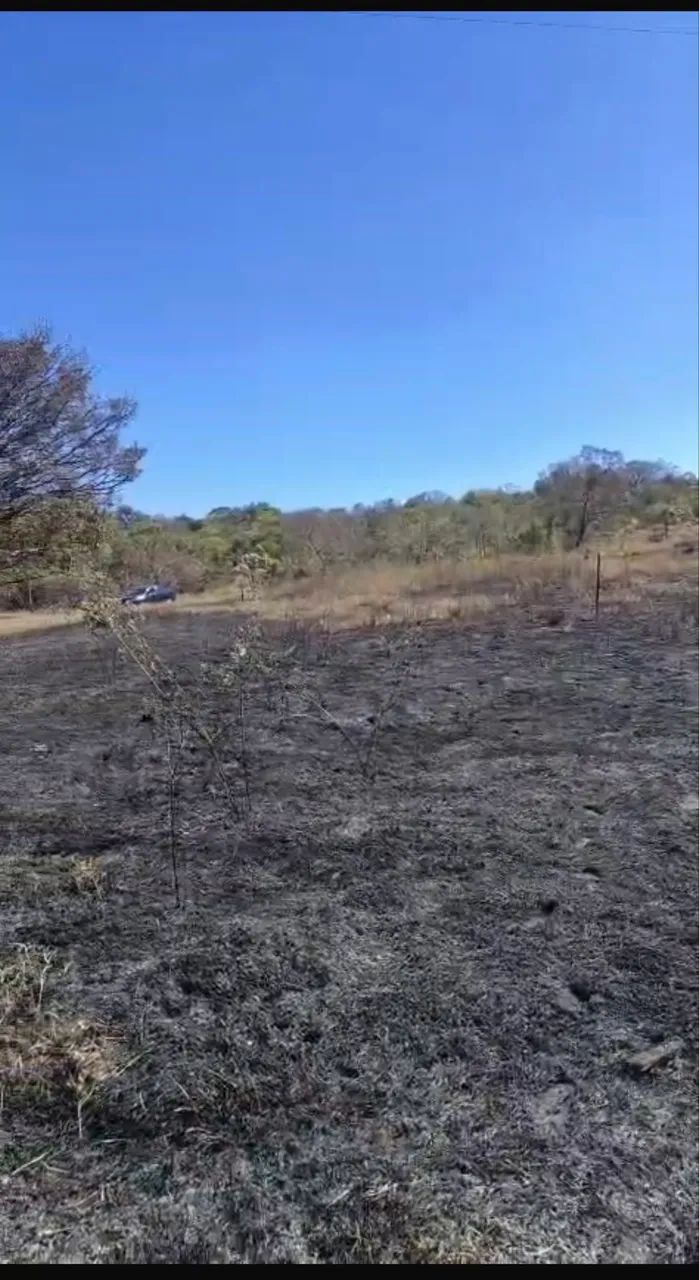 Lote plano em condomínio Esmeraldas