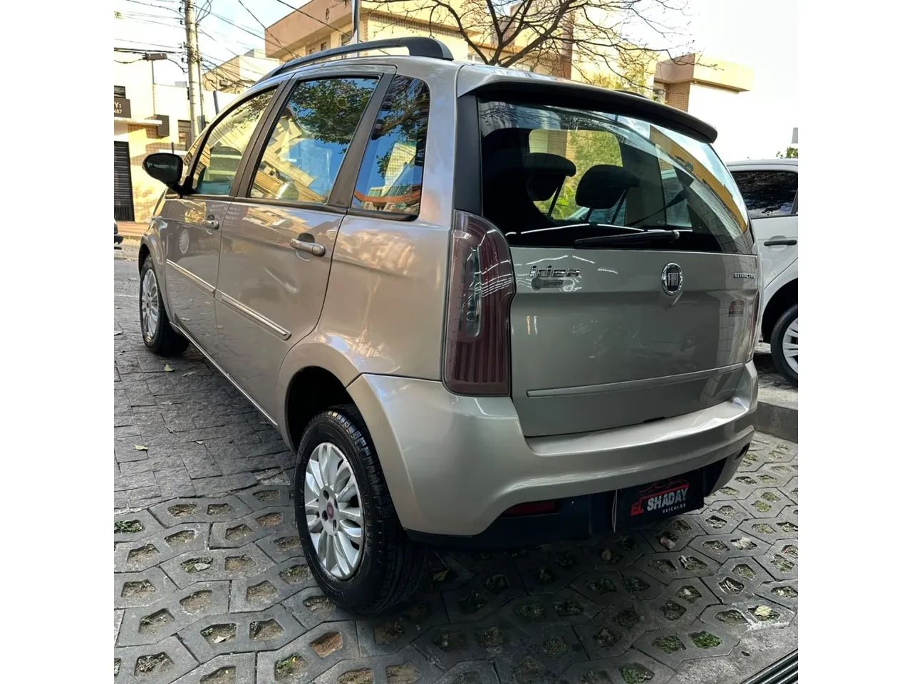 Fiat Idea Attractive 1.4 Fire Flex 8V 5P 2012 - Foto 3