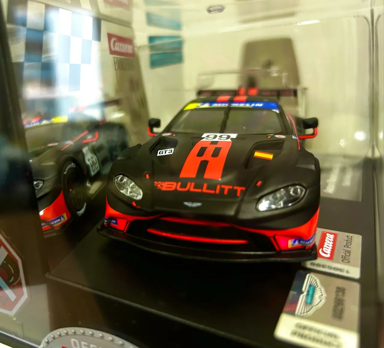  Carrinho Autorama Carrera Aston-Martin Vantage GT3 Bullitt 1:32 Scale Evolution  - Foto 2