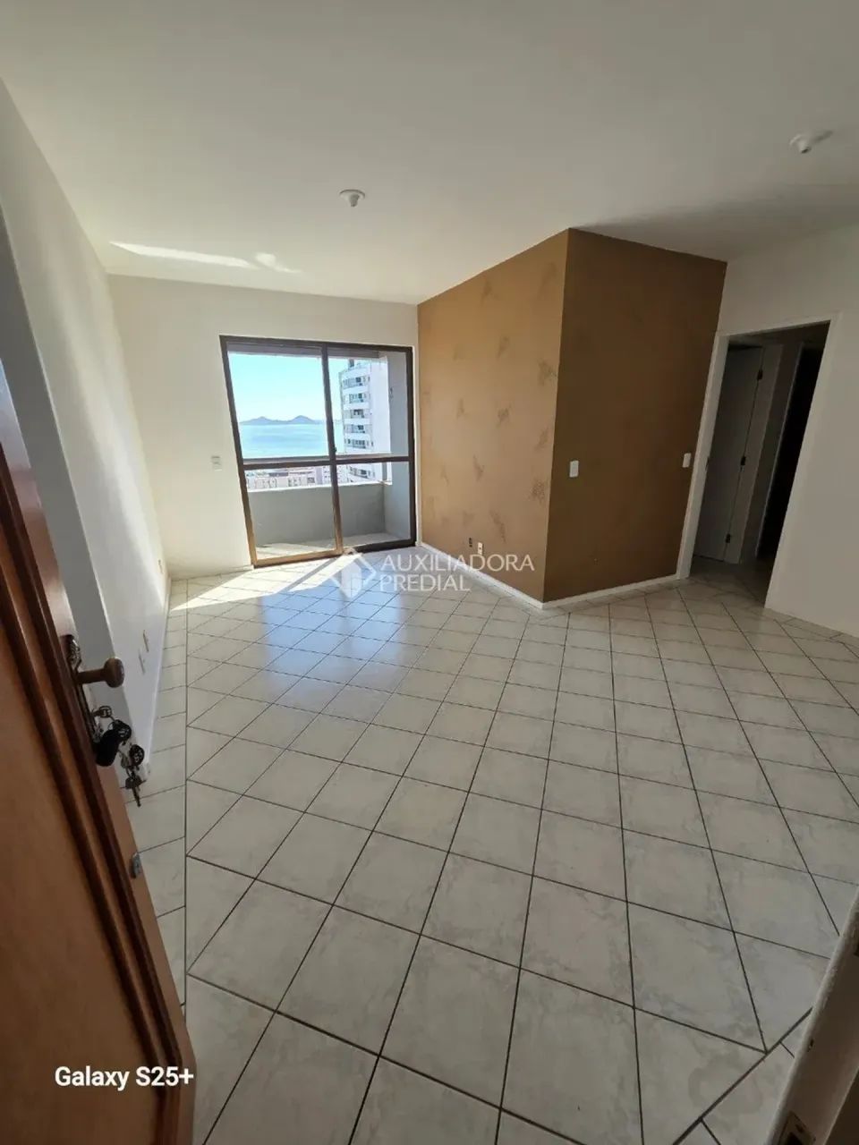 Apto 3 dormitórios com uma suite Vista Mar em Barreiros - Foto 5