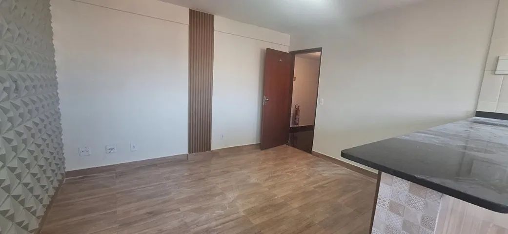 Apartamento 2 quartos reformado com Garagem. Sobradinho - Foto 5